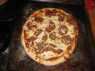 Illustration for article titled How to avoid chain pizza